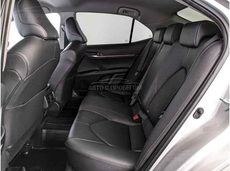 Toyota Camry VIII (XV70)