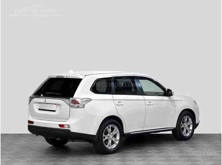 Mitsubishi Outlander III