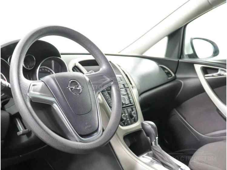 Opel Astra J Рестайлинг