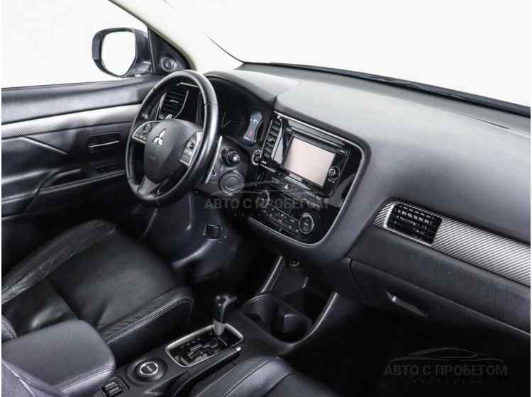 Mitsubishi Outlander III Рестайлинг