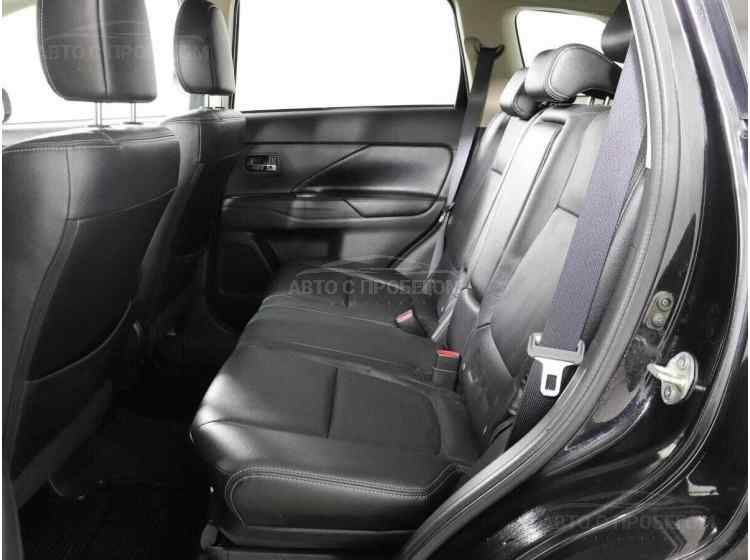 Mitsubishi Outlander III