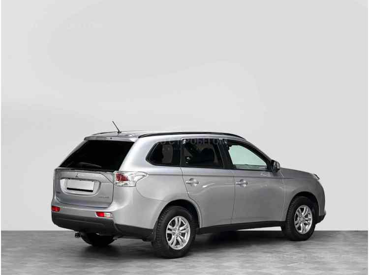 Mitsubishi Outlander III