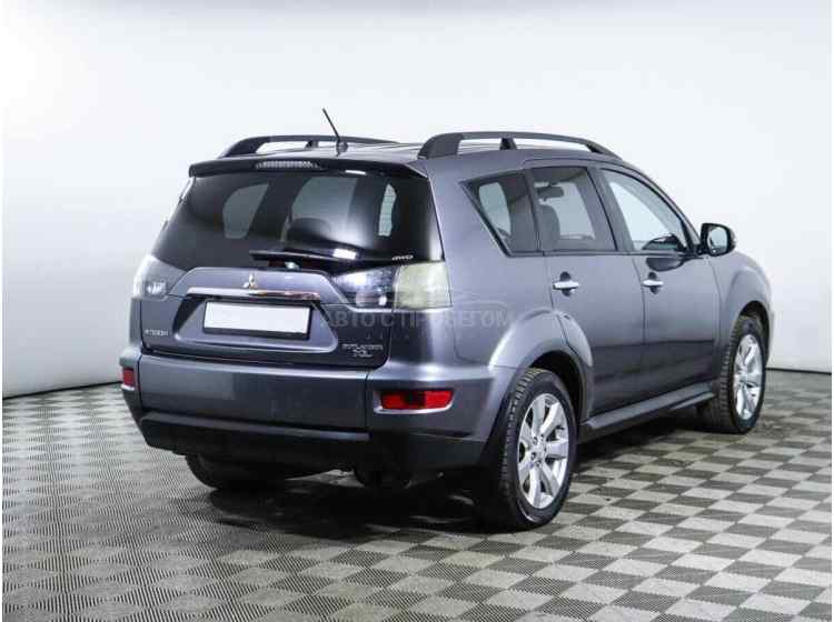 Mitsubishi Outlander III