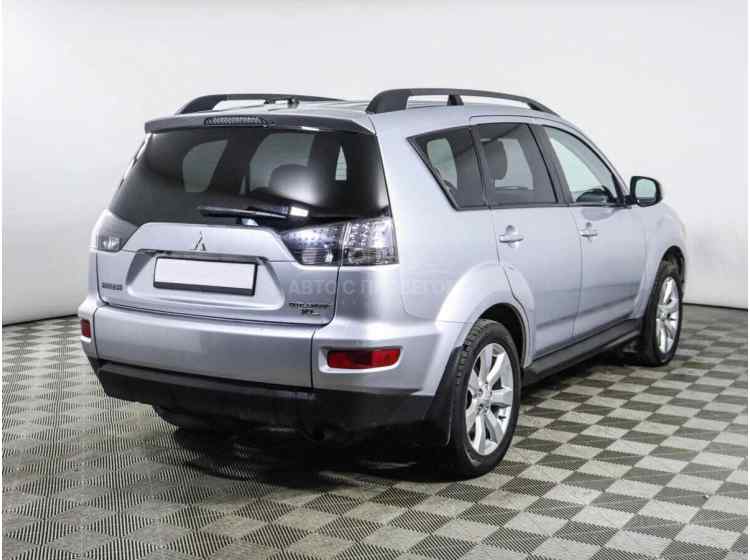 Mitsubishi Outlander III